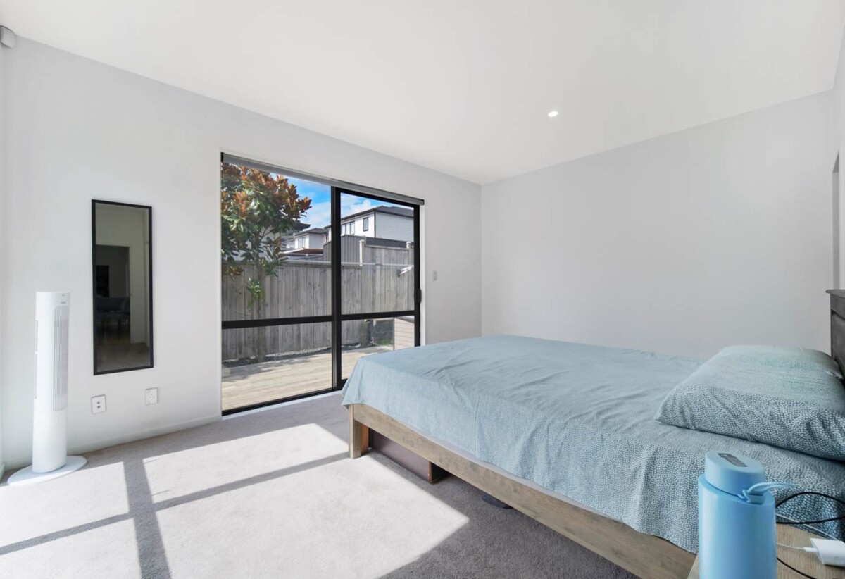 Motivated vendors, CV of $1.2m, 4 beds 2 baths house with double garage and reserve views on 406m2 section, 0.6 km to Te Uho o Te Nikau Primary School, 1.6 km to Ormiston Junior College, 1.7 km to Ormiston Senior College, 34 Whakatupu Road, Flat Bush, Auckland
