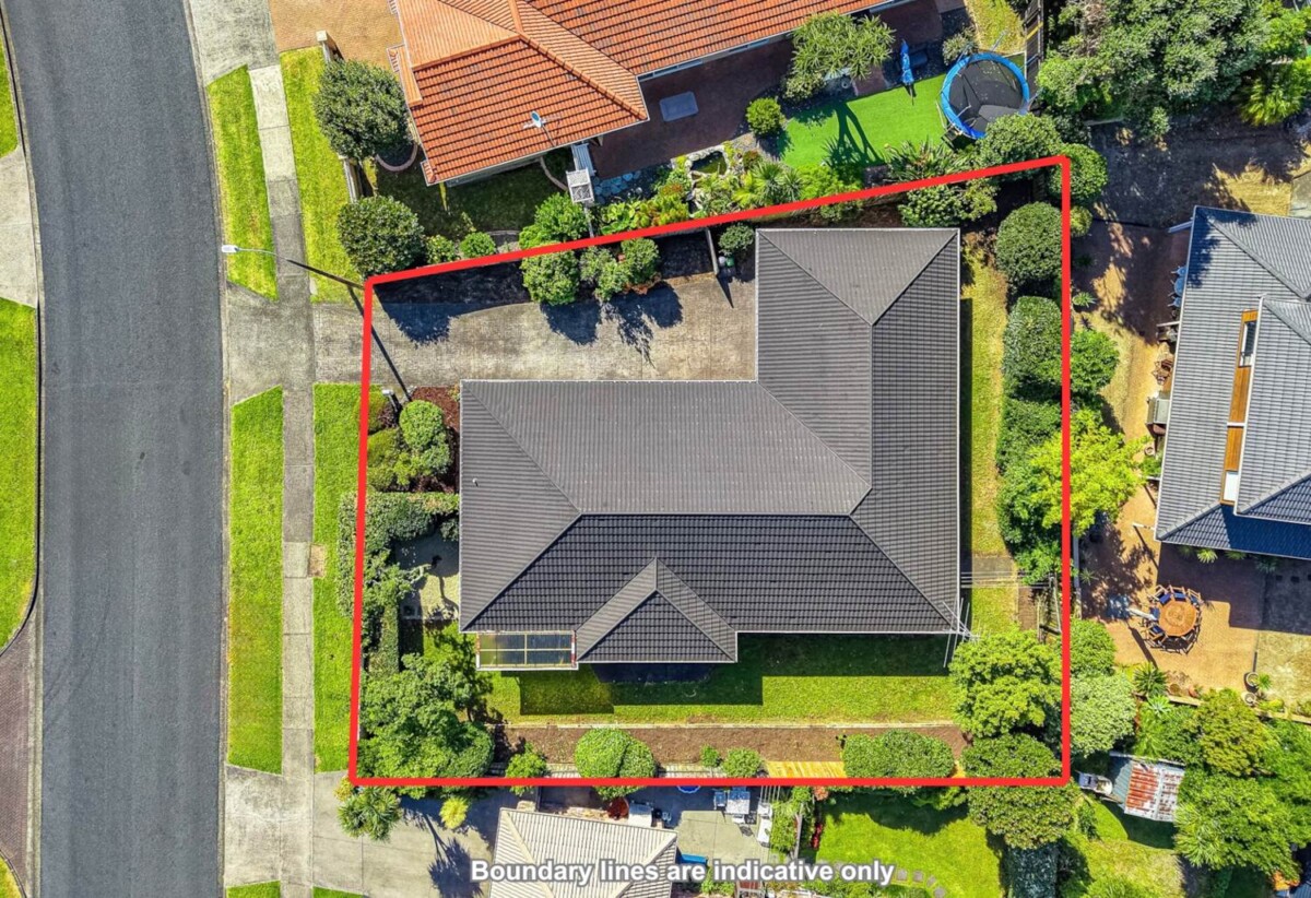 4 beds 2 baths house with double garage on 644m2 section, close to schools, Hobsonville Centre, Westgate Mall, motorway access, 0.3 km to Hobsonville School, 1.8 km to Hobsonville Point Secondary School, 22 Suncrest Drive, West Harbour, Auckland
