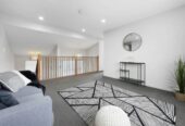 Mt Roskill Grammar school zone, 5 beds 3.5 baths house with double garage on 410m2 section, minutes to schools, shops, motorway access, 0.5 km to Hay Park School and Waikowhai Intermediate, 1.2 km to Mt Roskill Grammar, 84A Oakdale Road, Hillsborough, Auckland