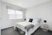 Mt Roskill Grammar school zone, 5 beds 3.5 baths house with double garage on 410m2 section, minutes to schools, shops, motorway access, 0.5 km to Hay Park School and Waikowhai Intermediate, 1.2 km to Mt Roskill Grammar, 84A Oakdale Road, Hillsborough, Auckland