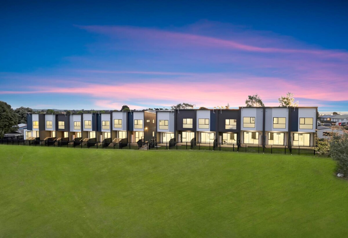 Brandnew 2 beds + study room 1.5 baths home with car park, Just a short walk to PAK’nSAVE, The Warehouse, cafés, eateries, and the activity centre, 0.3 km to Waimahia Intermediate School, 0.6 km to Finlayson Park School, 1.9 km to James Cook High School, 18/17 Barneys Farm Road, Clendon Park, Auckland