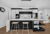 Brandnew 7 beds 6.5 baths house with double garage and 2 beds granny, 5 ensuites, 0.4 km to Mangapikopiko School, 1.6 km to Rosehill Intermediate, 1.8 km to Rosehill College, 5 Pineview Drive, Karaka, Auckland