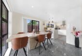 Brick and tile 4 beds 2.5 baths house with garage on 766m2 section, with 2 standalone big storage rooms, 0.6 km to Conifer Grove School, 7 Zenith Place, Conifer Grove, Auckland
