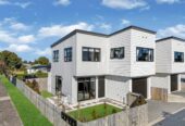 Must sell, 3 beds 2.5 baths home with garage, Road Frontage, Close to schools, parks & local shops, 0.2 km to Leabank School and James Cook High School, 1.4 km to Manurewa Intermediate, 1/65 Friedlanders Road, Manurewa, Auckland