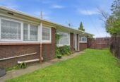 Dual-Income, Brick and tile 2 x 2 beds 1 baths with garage on 693m2 section, The property delivers a strong net rental return of approximately $1,100 per week, close to schools, shops, shopping centres, motorway access, 1 km to Papatoetoe East School and Papatoetoe High School, 14 Meadowcourt Drive, Manukau, Auckland