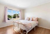 4 beds 2 baths house with double garage on 492m2 section, 0.5 km to Mission Heights Primary School, 0.7 km to Mission Heights Junior College, 1.5 km to Ormiston Senior College, 2 Leburn Crescent, Flat Bush, Auckland
