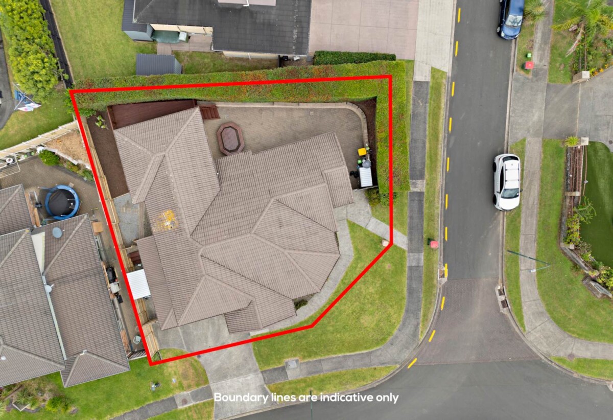 4 beds 2 baths house with double garage on 492m2 section, 0.5 km to Mission Heights Primary School, 0.7 km to Mission Heights Junior College, 1.5 km to Ormiston Senior College, 2 Leburn Crescent, Flat Bush, Auckland