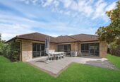 Brick and tile 5 beds 2 baths house with double garage on 569m2 section, Close to Murphy’s Bush Reserve and Ormiston Town Centre, Zoned for Baverstock Oaks School, Mission Heights Junior College and Ormiston Senior College, 4 Pennygale Close, Flat Bush, Auckland