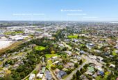 URGENT SALE – Must Be Sold, move-in ready, Brandnew 3 beds 2 bath house with garage, Lot 5 (Corner Site) 2 bed 2 baths, 0.5 km to Sunnyvale School, 0.7 km to Bruce McLaren Intermediate School, 1.5 km to Henderson High School, 3-5/11 Seymour Road, Sunnyvale, Auckland