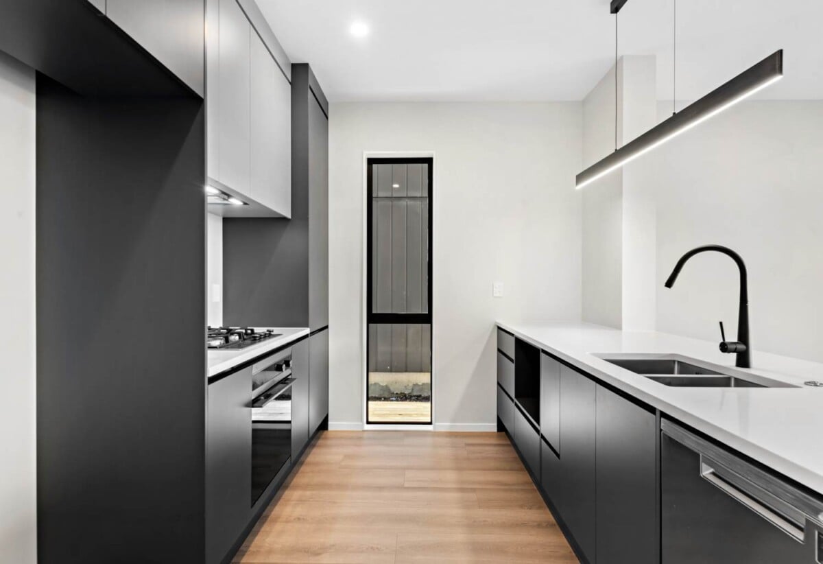 Massey High School zone, move-in ready, Brandnew standalone 4 beds 2.5 baths house with garage, 0.6 km to Massey Primary School, 0.9 km to Massey High School, 27 Puhikawa Street, Massey, Auckland