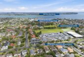 Macleans College zone, 5 beds 2 baths Legal home & income opposite BBI on 607m2 section, 0.1 km to Bucklands Beach Intermediate, 0.3 km to Macleans College, 0.6 km to Macleans Primary School, 272 Bucklands Beach Road, Bucklands Beach, Auckland