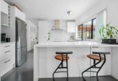 Must sell, Brick and tile 4 beds 2 baths house with double garage on 615m2 section, private swimming pool, close to schools, reserve, shopping centres, golf club, 2 km to Botany Downs School, 2.6 km to Pakuranga College, 2.7 km to Howick Intermediate, 8 John Lister Close, Golflands, Auckland