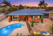 Must sell, Brick and tile 4 beds 2 baths house with double garage on 615m2 section, private swimming pool, close to schools, reserve, shopping centres, golf club, 2 km to Botany Downs School, 2.6 km to Pakuranga College, 2.7 km to Howick Intermediate, 8 John Lister Close, Golflands, Auckland