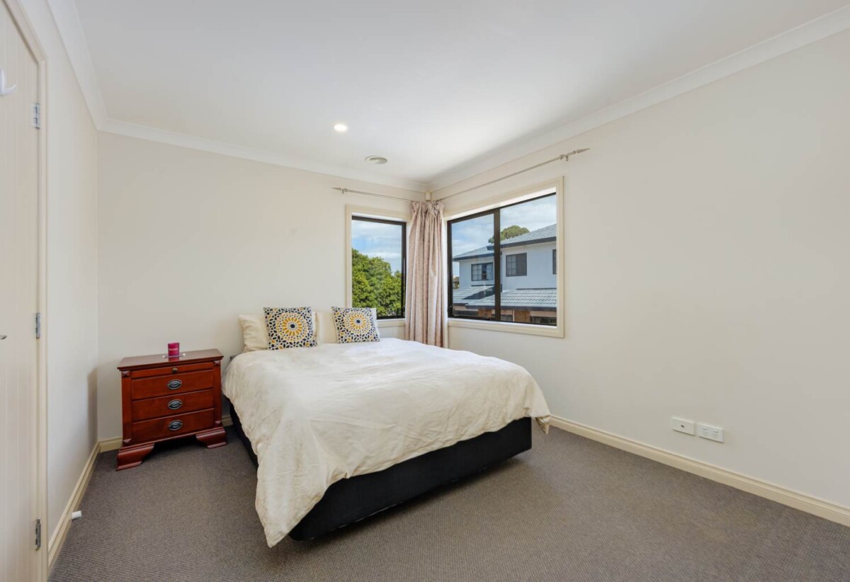 Once in 20 years, 5 beds 3 baths house with double garage on 413m2 section, minutes to schools, Albany Mall, parks, motorway access, 1.2 km to Pinehill School (Browns Bay), 1.3 km to Albany Senior High School, 1.7 km to Albany School, 2.2 km to Albany Junior High School, 17 Kanuka Way, Albany, Auckland