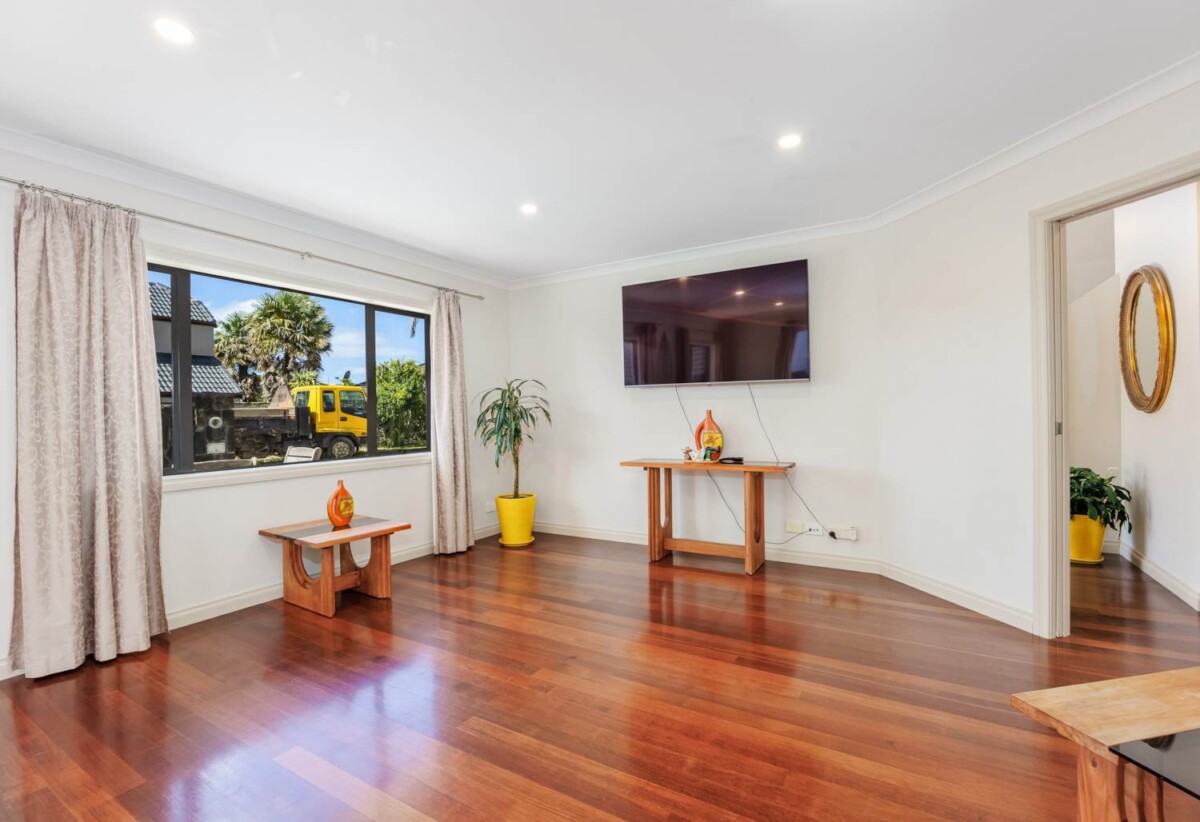 Once in 20 years, 5 beds 3 baths house with double garage on 413m2 section, minutes to schools, Albany Mall, parks, motorway access, 1.2 km to Pinehill School (Browns Bay), 1.3 km to Albany Senior High School, 1.7 km to Albany School, 2.2 km to Albany Junior High School, 17 Kanuka Way, Albany, Auckland