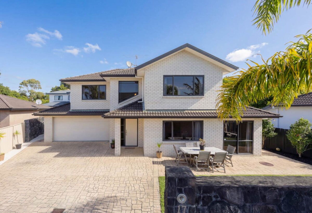 Once in 20 years, 5 beds 3 baths house with double garage on 413m2 section, minutes to schools, Albany Mall, parks, motorway access, 1.2 km to Pinehill School (Browns Bay), 1.3 km to Albany Senior High School, 1.7 km to Albany School, 2.2 km to Albany Junior High School, 17 Kanuka Way, Albany, Auckland