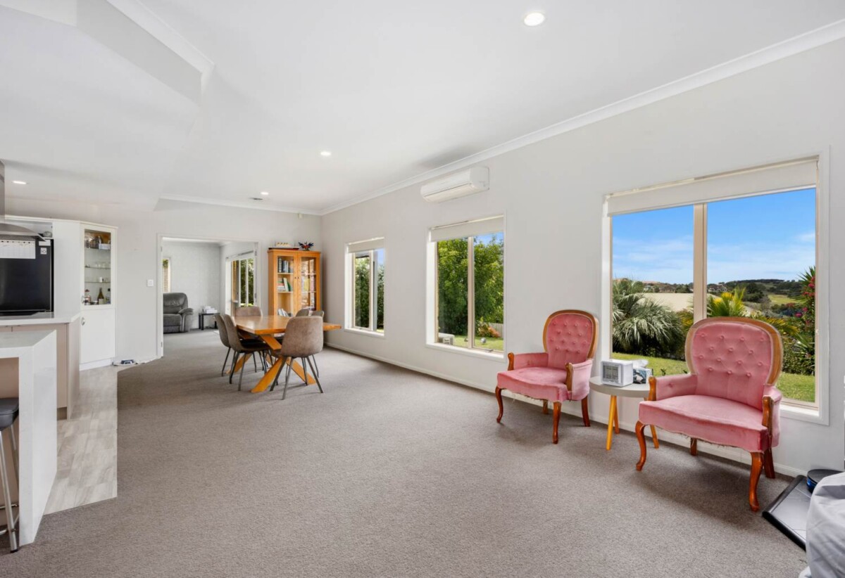 Brick and tile 4 beds 2.5 baths house with double garage and private swimming pool on 2129m2 section, 1.1 km to Gulf Harbour School, 15 Astrolabe Place, Gulf Harbour, Auckland