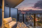 Urgent Sale, Auckland Girls’ Grammar School zone, 50m2 Freehold 1 bed + 1 flexi room 1 bath apartment, pet friendly, Current weekly rental income of $640/pw, with a fixed term end on 28 July 2026, 1503/106 Vincent Street, City Centre, Auckland