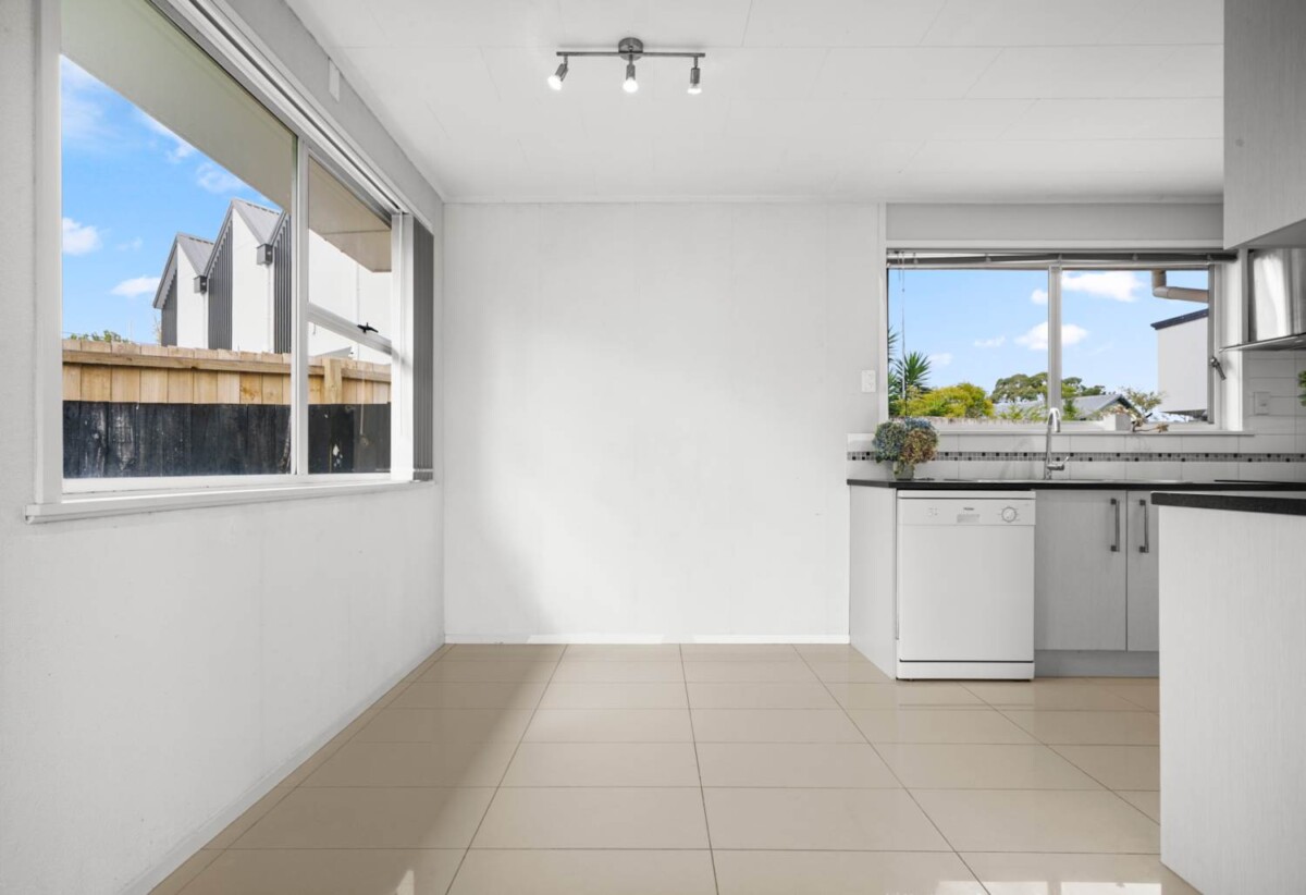 3 beds house on 663m2 section, RC Approved for 4 new homes (2 duplex), each new home has 3 bedrooms, 2.5 bathrooms, single garage, Just minutes to schools, shops, parks, and beautiful beaches, 0.3 km to Birkdale Intermediate School, 0.5 km to Birkdale North School, 17 Fairdale Place, Birkdale, Auckland