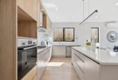 Standalone 4 beds 2.5 baths house with garageon 215m2 section, with Kauri Glen Reserve next door, close to schools, shops, parks, 0.4 km to Northcote College, 0.9 km to Willow Park School, 1.4 km to Northcote Intermediate School, 57A Tui Glen Road, Birkenhead, Auckland