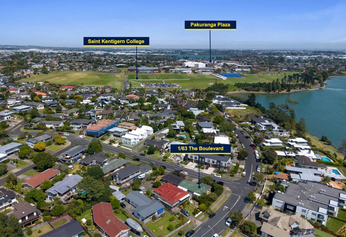 Brick and tile 4 beds 2 baths home, 1 Master suite + 1 bed and secondary living area with wet bar, Potential for separate entrance, Walking distance to the popular Rotary Walkway, 0.4 km to Sunny Hills School, 1.3 km to Farm Cove Intermediate, 2.2 km to Pakuranga College, 1/63 The Boulevard, Sunnyhills, Auckland