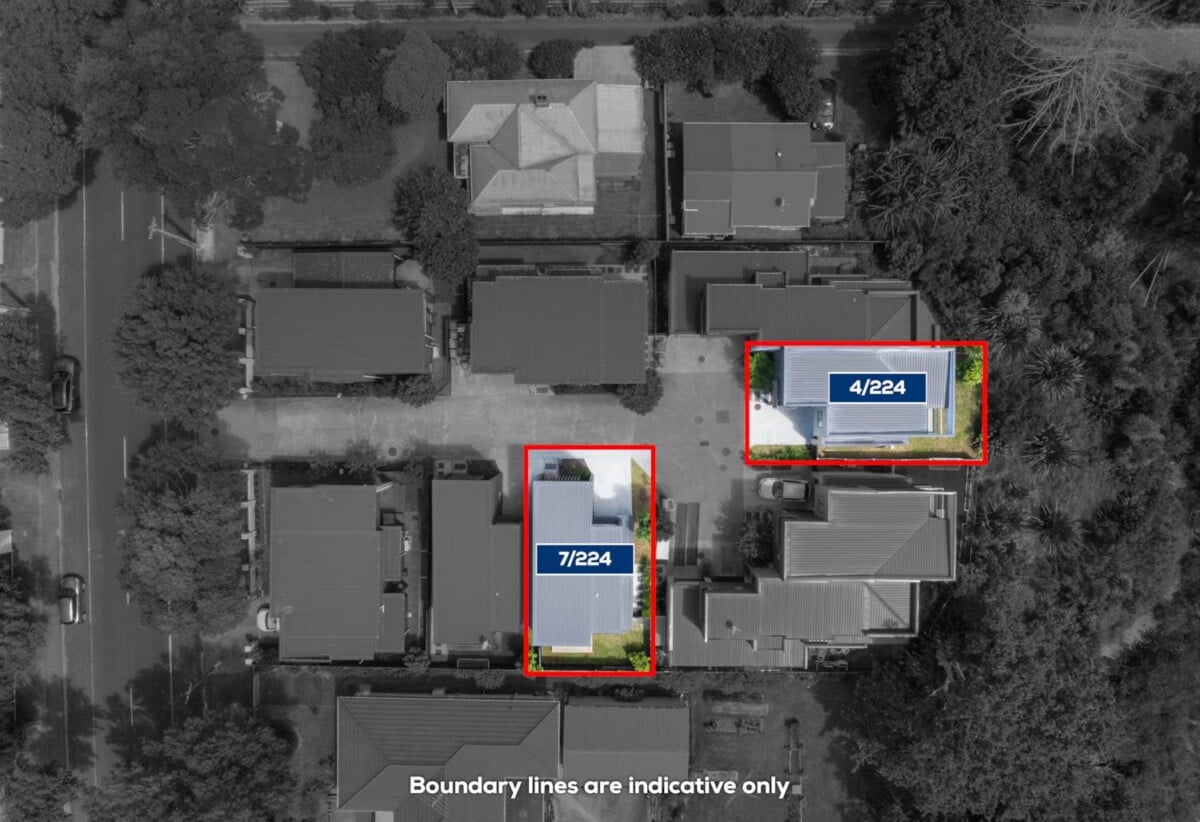 131m2 3 beds 2.5 baths home with garage, Only a two-minute walk to Seaside Park, close to schools, shopping centres, motorway access, 1.1 km to Otahuhu Intermediate, 1.6 km to Fairburn School, 2.6 km to Otahuhu College, 7/224 Princes Street East, Otahuhu, Auckland
