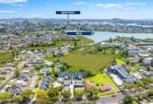 131m2 3 beds 2.5 baths home with garage, Only a two-minute walk to Seaside Park, close to schools, shopping centres, motorway access, 1.1 km to Otahuhu Intermediate, 1.6 km to Fairburn School, 2.6 km to Otahuhu College, 7/224 Princes Street East, Otahuhu, Auckland