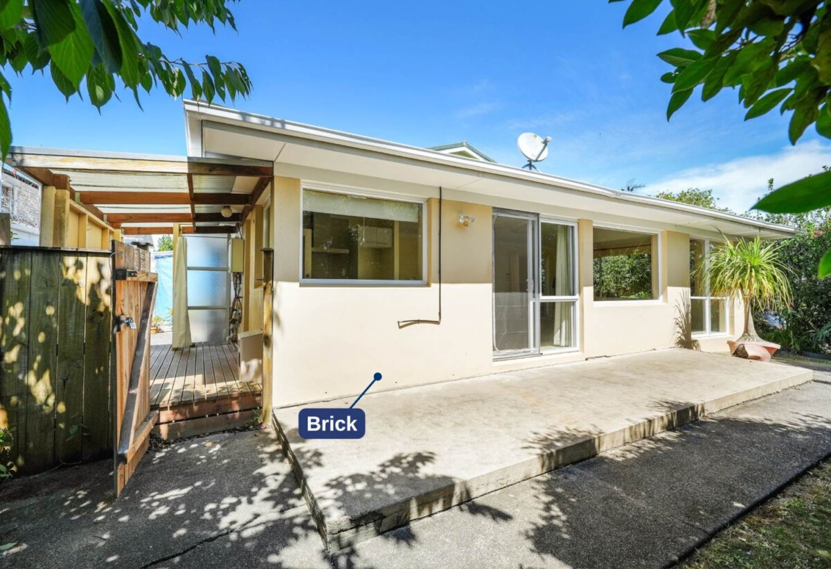 Brick and tile 4 beds 2 baths home, 1 Master suite + 1 bed and secondary living area with wet bar, Potential for separate entrance, Walking distance to the popular Rotary Walkway, 0.4 km to Sunny Hills School, 1.3 km to Farm Cove Intermediate, 2.2 km to Pakuranga College, 1/63 The Boulevard, Sunnyhills, Auckland