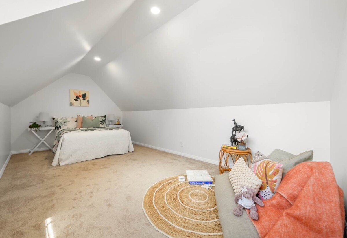Renovated Brick and tile 4 beds 1.5 baths home with garage and views, close to schools, shopping centre, golf club, motorway access, 0.9 km to Remuera Intermediate, 1.6 km to Remuera School, 2/32 Nordon Place, Remuera, Auckland
