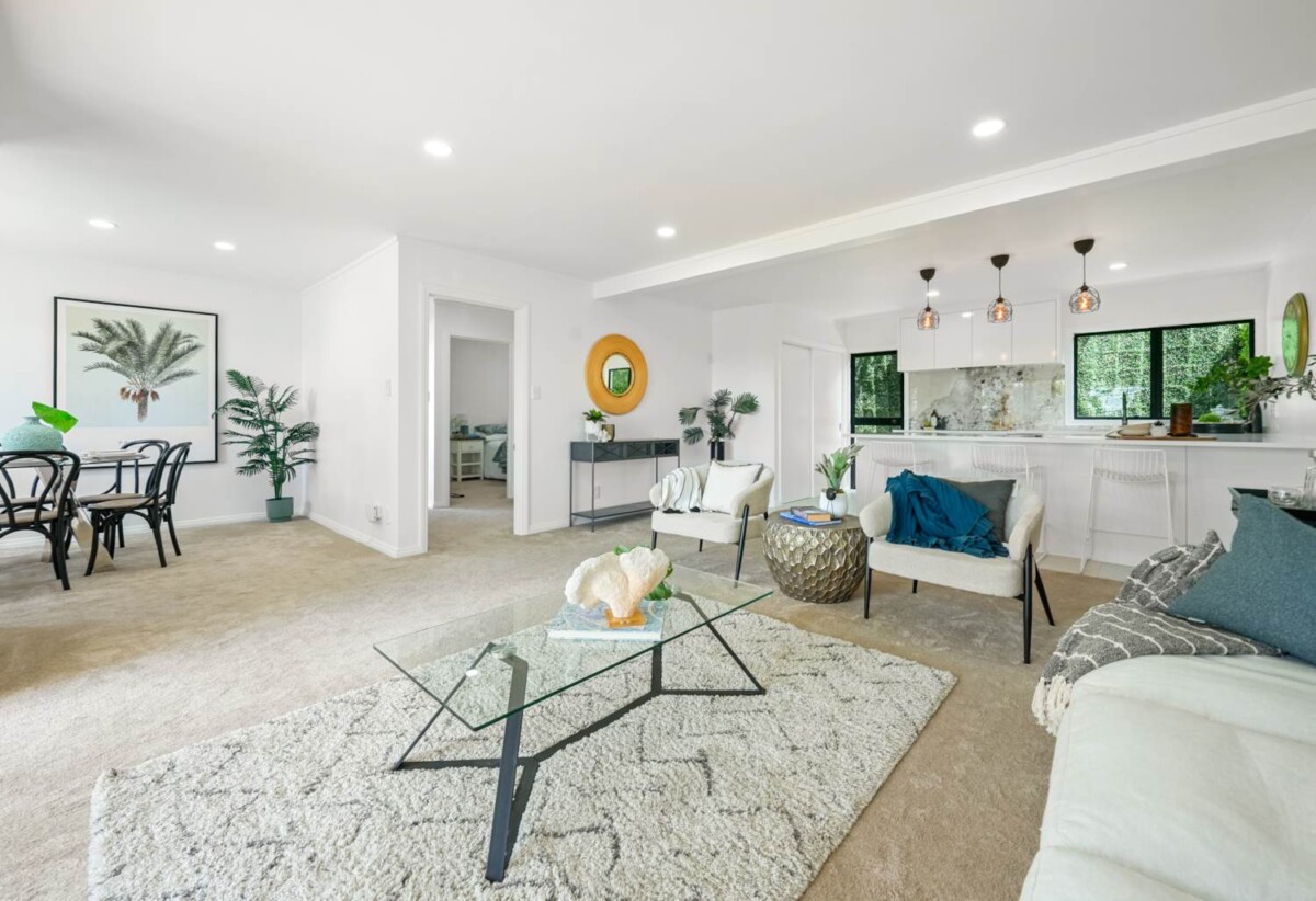 Renovated Brick and tile 4 beds 1.5 baths home with garage and views, close to schools, shopping centre, golf club, motorway access, 0.9 km to Remuera Intermediate, 1.6 km to Remuera School, 2/32 Nordon Place, Remuera, Auckland