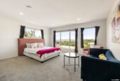 4 beds 2 baths home with garage, close to schools, park, Royal Oak and Onehunga shopping hubs, 0.3 km to Onehunga High School, 0.6 km to Royal Oak Intermediate School, 1.1 km to Hillsborough School, 83B Queenstown Road, Onehunga, Auckland