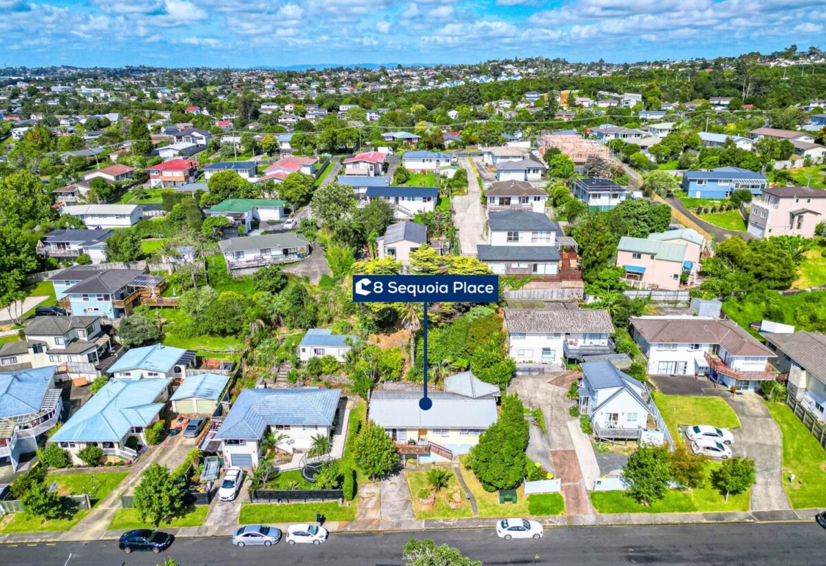 Double Westlake school zone, 4 beds 1.5 baths house with garage on 673m2 section, live or develop, 0.5 km to Sunnynook School, 0.9 km to Wairau Intermediate School, 8 Sequoia Place, Sunnynook, Auckland