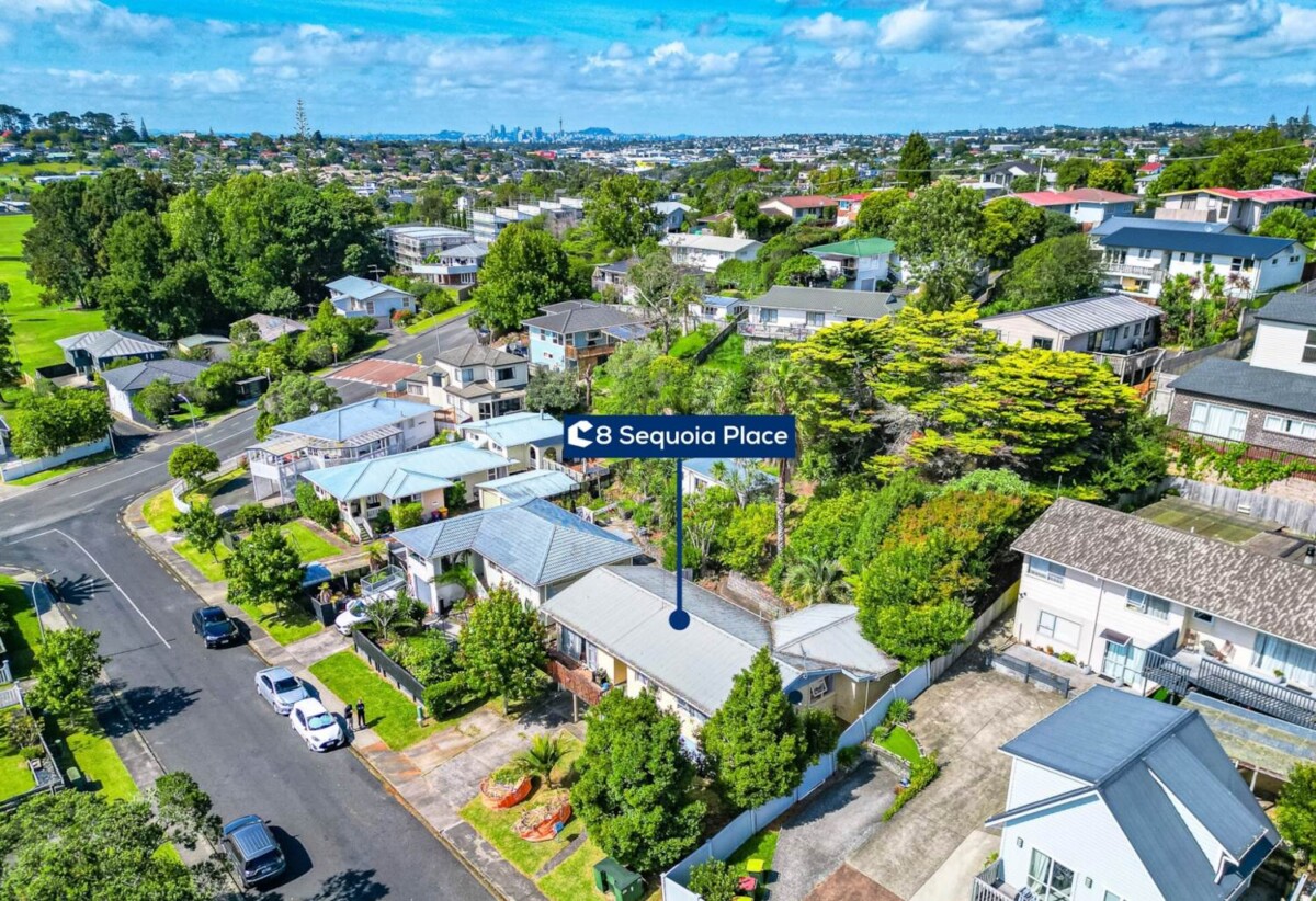 Double Westlake school zone, 4 beds 1.5 baths house with garage on 673m2 section, live or develop, 0.5 km to Sunnynook School, 0.9 km to Wairau Intermediate School, 8 Sequoia Place, Sunnynook, Auckland
