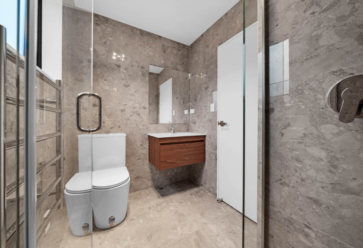 Mt Roskill Grammar school zone, move-in ready, Brandnew 2 beds 1.5 baths home with car park, close to schools, shops, motorway access, 0.1 km to Wesley Intermediate, 0.5 km to Wesley Primary School, 1.8 km to Mt Roskill Grammar, 20A William Blofield Avenue, Mt Roskill, Auckland