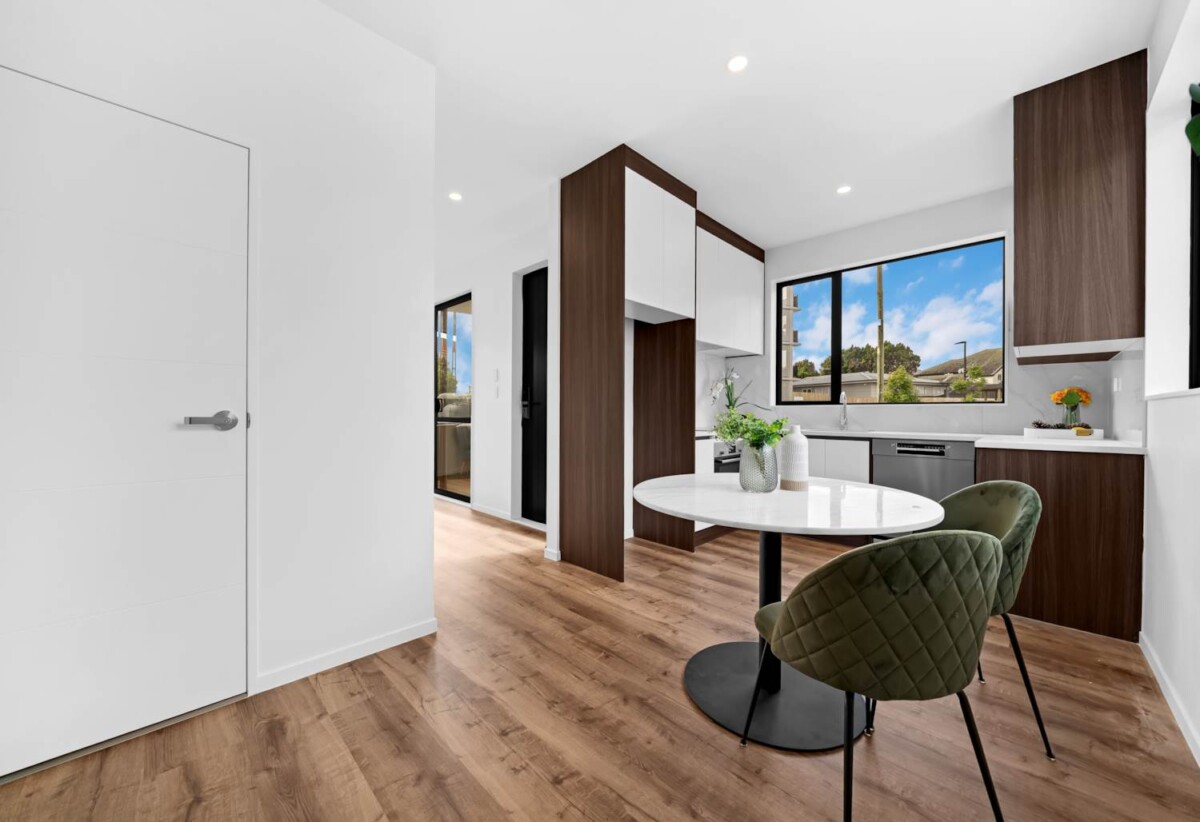 Mt Roskill Grammar school zone, move-in ready, Brandnew 2 beds 1.5 baths home with car park, close to schools, shops, motorway access, 0.1 km to Wesley Intermediate, 0.5 km to Wesley Primary School, 1.8 km to Mt Roskill Grammar, 20A William Blofield Avenue, Mt Roskill, Auckland