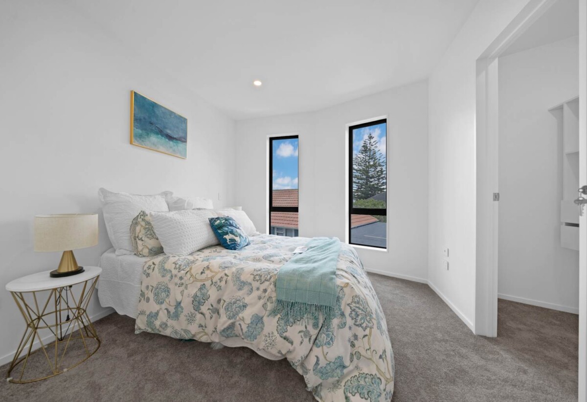 Mt Roskill Grammar school zone, move-in ready, Brandnew 2 beds 1.5 baths home with car park, close to schools, shops, motorway access, 0.1 km to Wesley Intermediate, 0.5 km to Wesley Primary School, 1.8 km to Mt Roskill Grammar, 20A William Blofield Avenue, Mt Roskill, Auckland