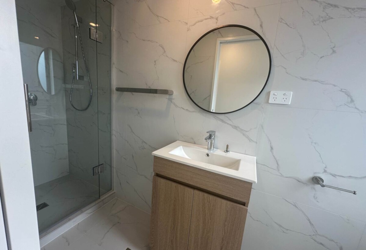For rent, spacious Brandnew 3 beds 3 baths townhouse with garage, available 26th February, 3/8 Grove Lane, Pakuranga, Auckland