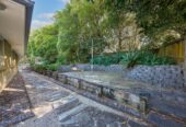 Brick and tile 4 beds 2 baths house with double garage on 609m2 section, close to schools, Albany Mall, motorway access, 1 km to Pinehill School (Browns Bay), 1.5 km to Albany Senior High School, 1.9 km to Albany School, 2.4 km to Albany Junior High School, 9 Northern Rata Place, Albany, Auckland