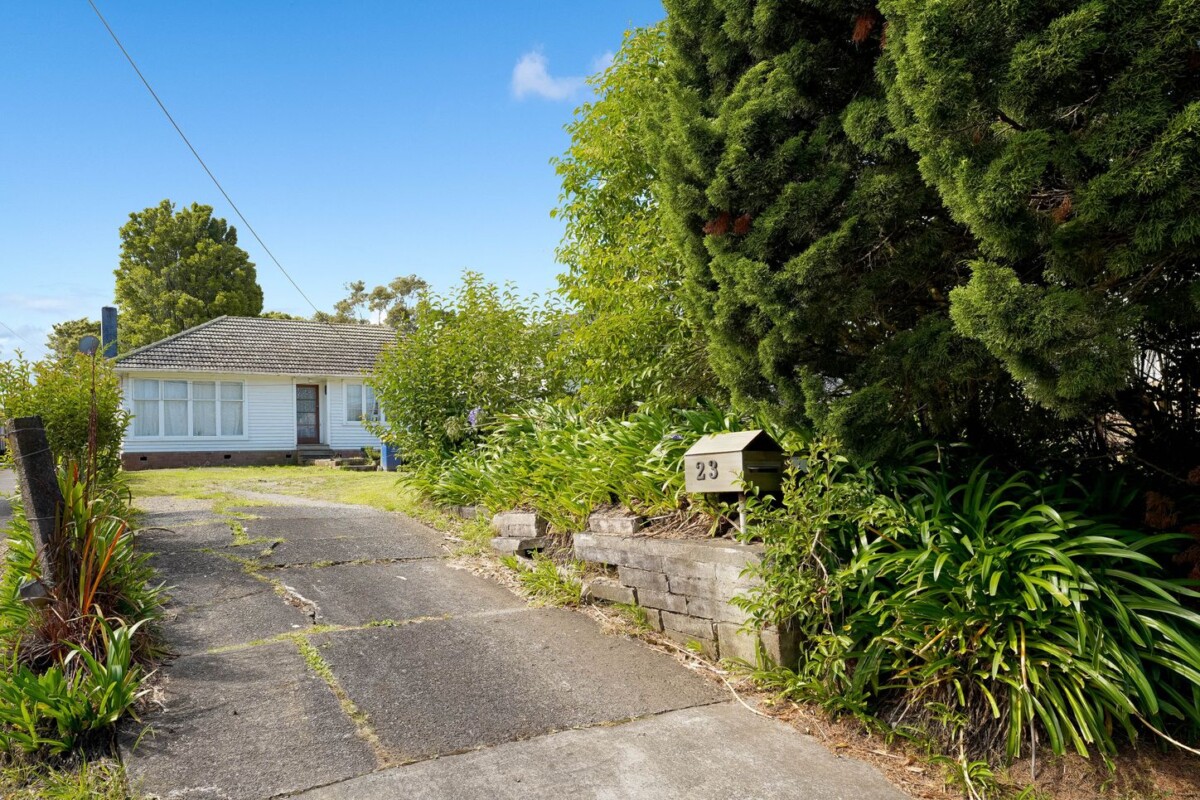 Must be sold, In the same family for generations, on the market for the first time ever, 3 bedrooms on 675sqm in THAB Zone, 23 Smythe Road, Henderson, Auckland