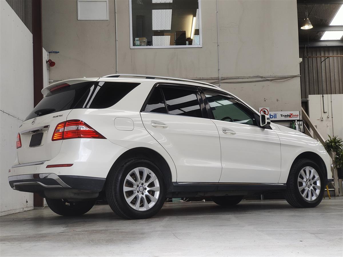 2013 Mercedes-Benz ML 350 V6 DIESEL/AWD/BLUETEC/LEATHERVERY TIDY RV/SUV Automatic, 5 seats, Diesel, 3,000 cc, 161,552 km