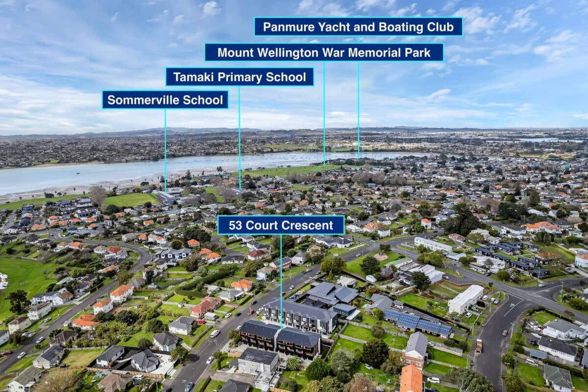 Urgent sale, vendor wants SOLD, Brandnew freehold 4 beds 3 baths home with garage, close to transport, Basin, and parks, 4/53 Court Crescent, Panmure, Auckland