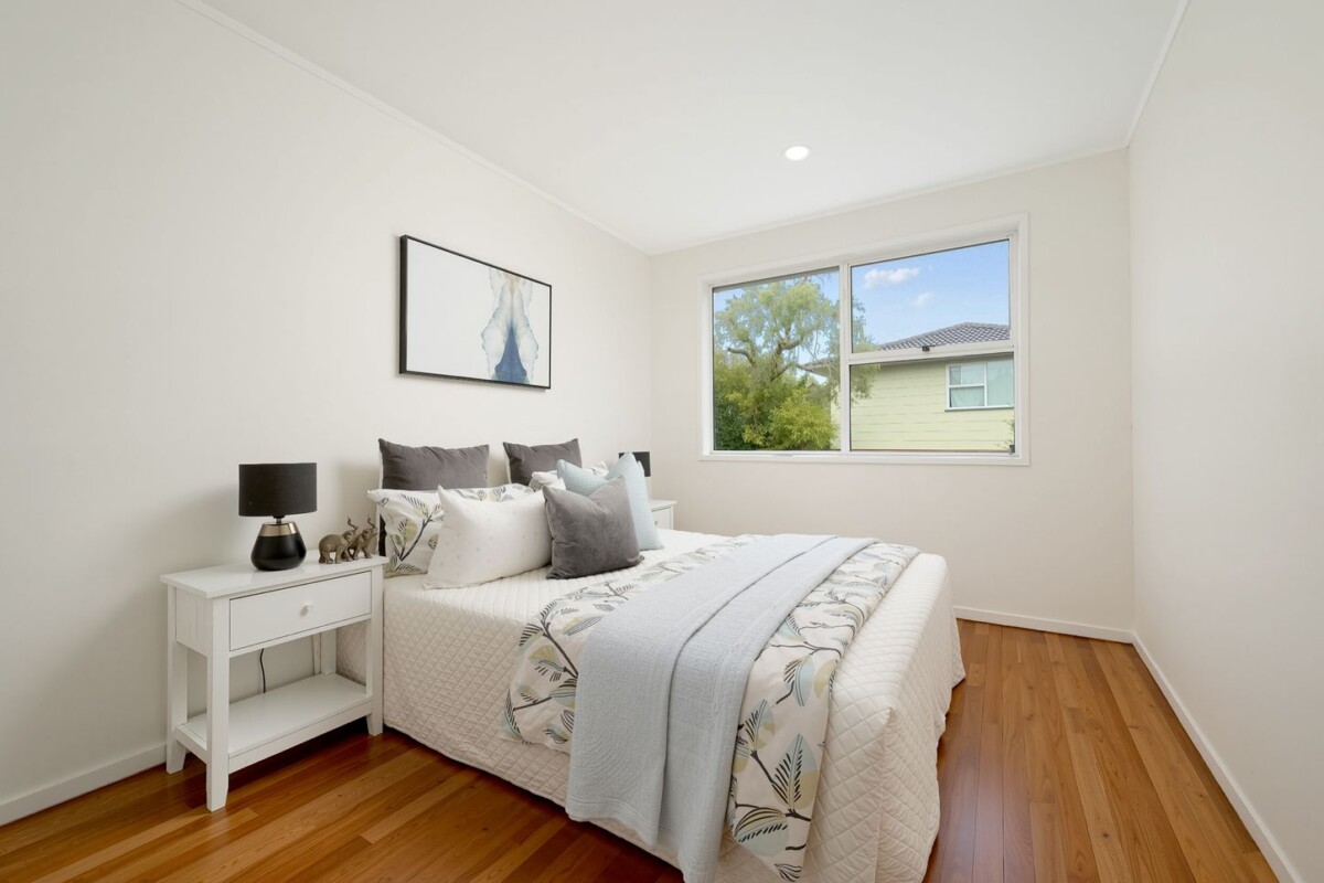 Freshly painted brick 3 beds 1.5 baths house on 316m2 section, Close to Park, WestCity Waitakere, Lincoln Road amenities, schools, motorwar access, 56 Fitzwater Place, Henderson, , Auckland
