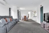 3 beds house on 234 m2 section, close to Papakura town centre, supermarkets, parks, schools, motoway access, 29 Liberation Road, Papakura, Auckland