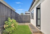 3 beds house on 234 m2 section, close to Papakura town centre, supermarkets, parks, schools, motoway access, 29 Liberation Road, Papakura, Auckland