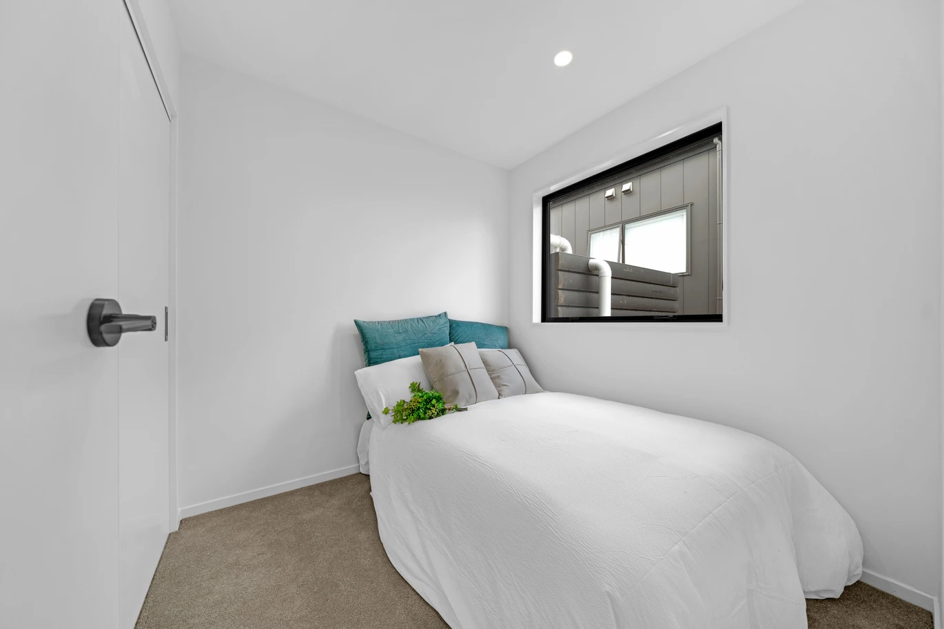 Move-in ready, Brandnew 3 beds 2.5 baths home with garage, walking distance to Pakuranga Plaza, zoned for Sunnyhills Primary, Farm Cove Intermediate, and Pakuranga College, Lots 4-6/220 Pakuranga Road, Pakuranga Heights, Auckland