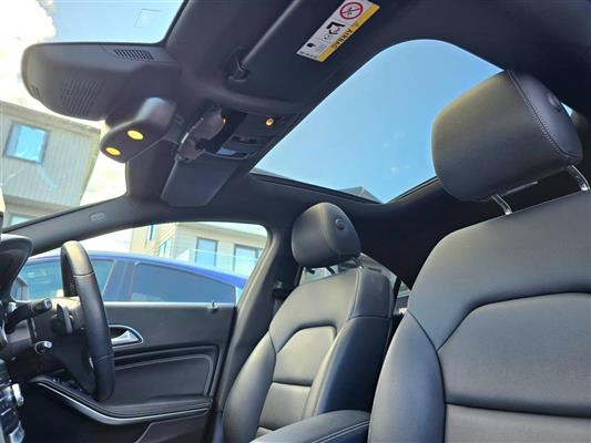 2018 Mercedes-Benz CLA 220 **Sunroof**Cruise Control**Fully Leather & Heating Seats**Electric & Memory Seats**Blindspot Detection**Parking Sensors**Reversing Camera** Sedan Automatic, 5 seats, Petrol, 1,991 cc, 77,469 km