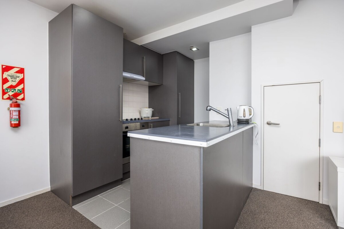 Auckland Grammar School Zone, Fully furnished, Leasehold 2-beds 1 bath 2 car parks multi level apartment, 7C/11A City Road, Auckland Central, Auckland