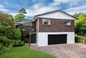 Macleans College Zone, 195m2 3 beds + office room 2 baths house with double garage on 768m2 section, minutes to schools, Howick Village, Highland Park shopping, and Half Moon Bay Marina, beaches, 4 Janome Place, Bucklands Beach, Auckland