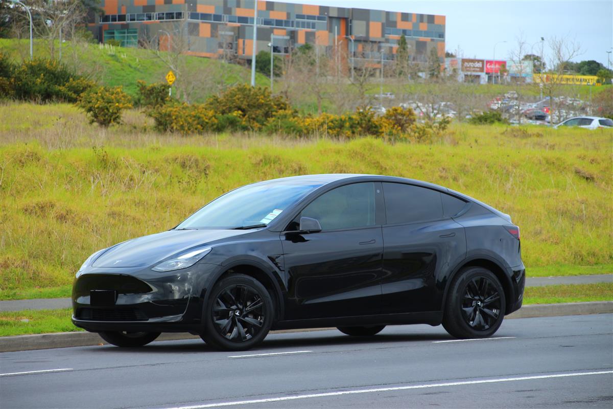 2023 Tesla Model Y NZ New + Warranty RV/SUV Automatic, Black, 5 seats, Electric, 65,000 km