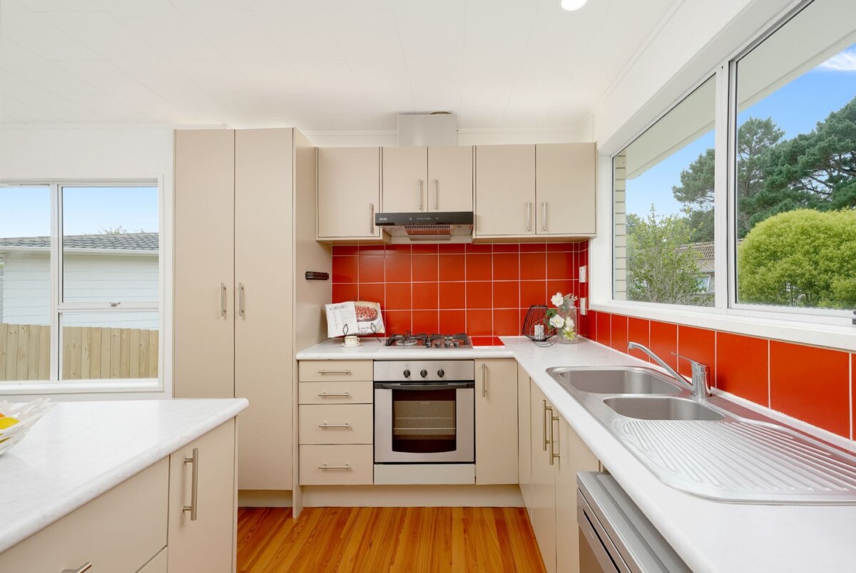 Freshly painted brick 3 beds 1.5 baths house on 316m2 section, Close to Park, WestCity Waitakere, Lincoln Road amenities, schools, motorwar access, 56 Fitzwater Place, Henderson, , Auckland